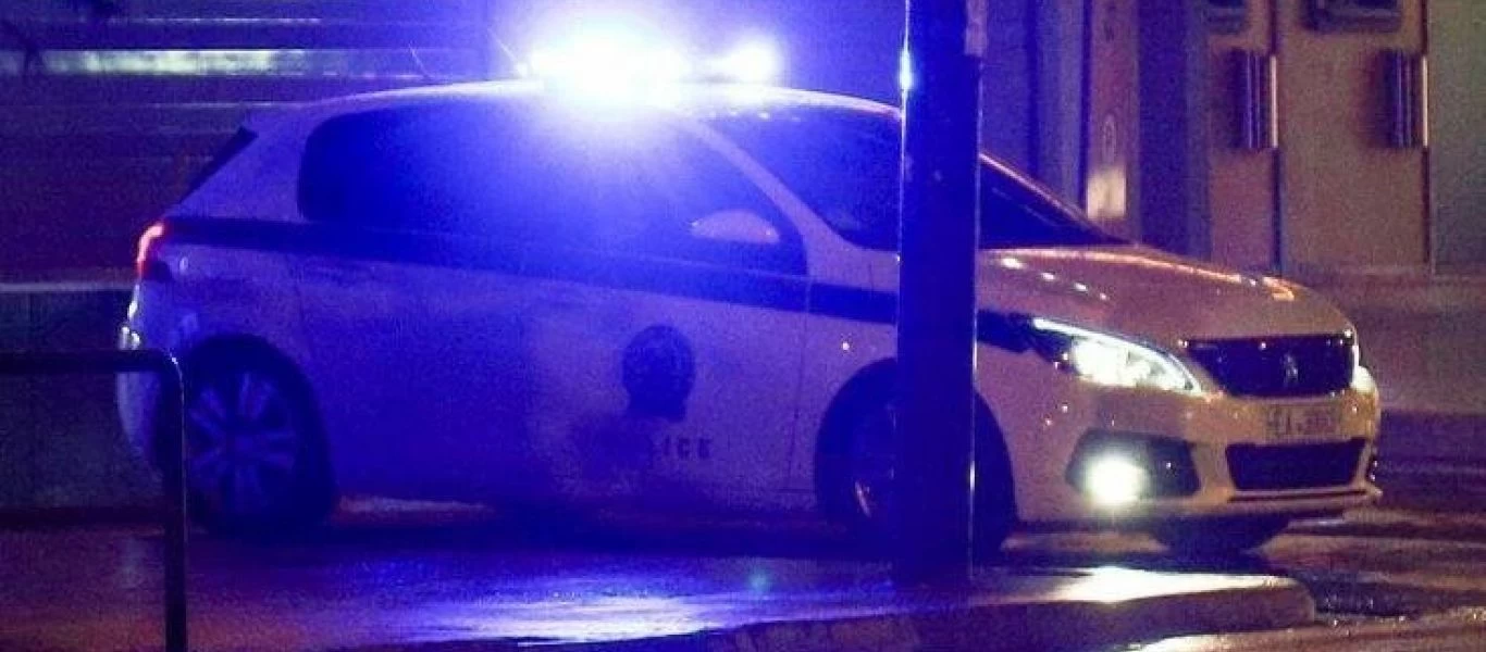 Μενίδι: Δολοφονική επίθεση από Ρομά κατά 35χρονης - Εμβόλισαν το αυτοκίνητο της και την έσυραν για 400 μέτρα